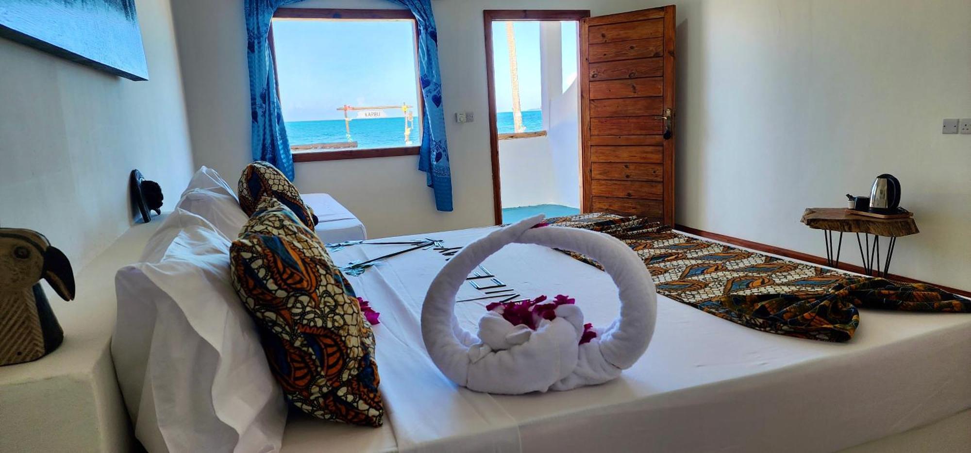 Nautilus Boutique Hotel Uroa Bagian luar foto