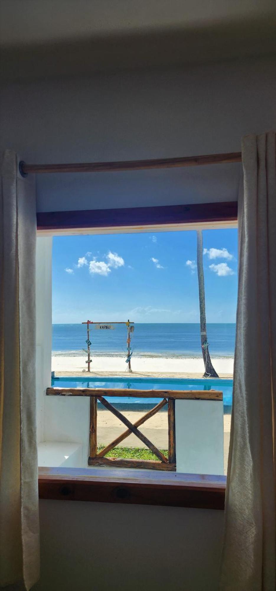 Nautilus Boutique Hotel Uroa Bagian luar foto