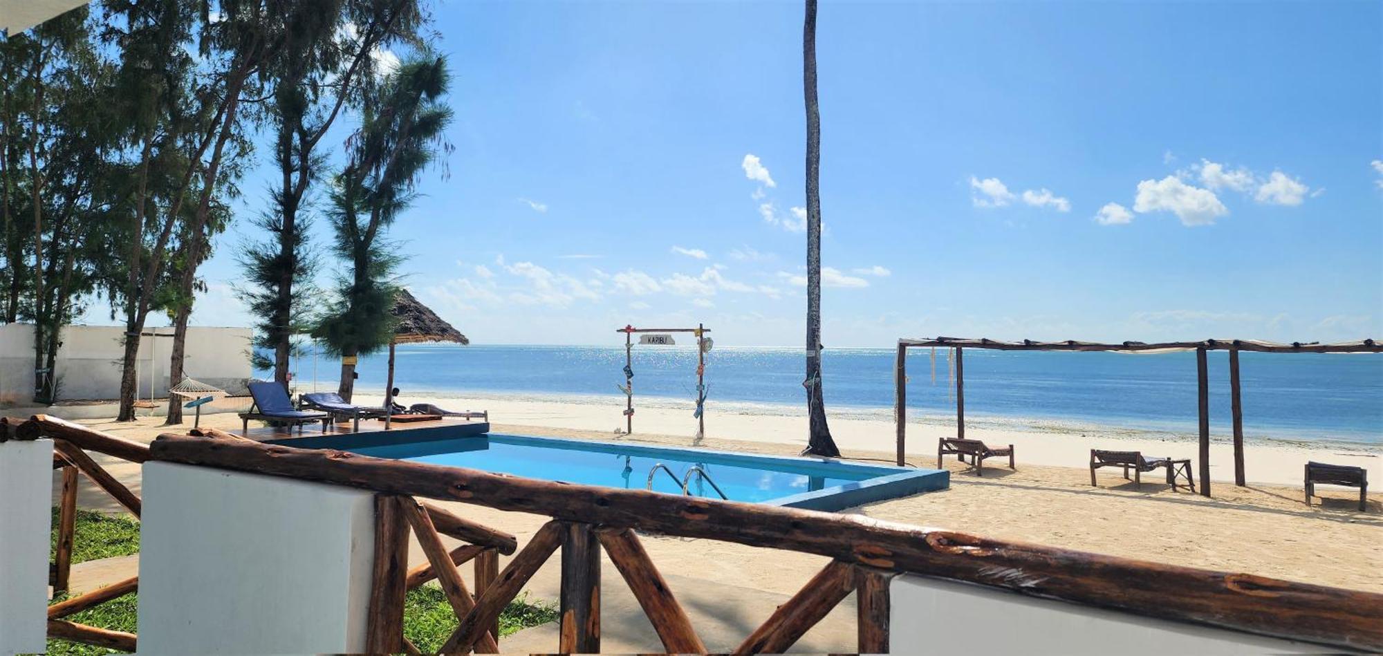 Nautilus Boutique Hotel Uroa Bagian luar foto